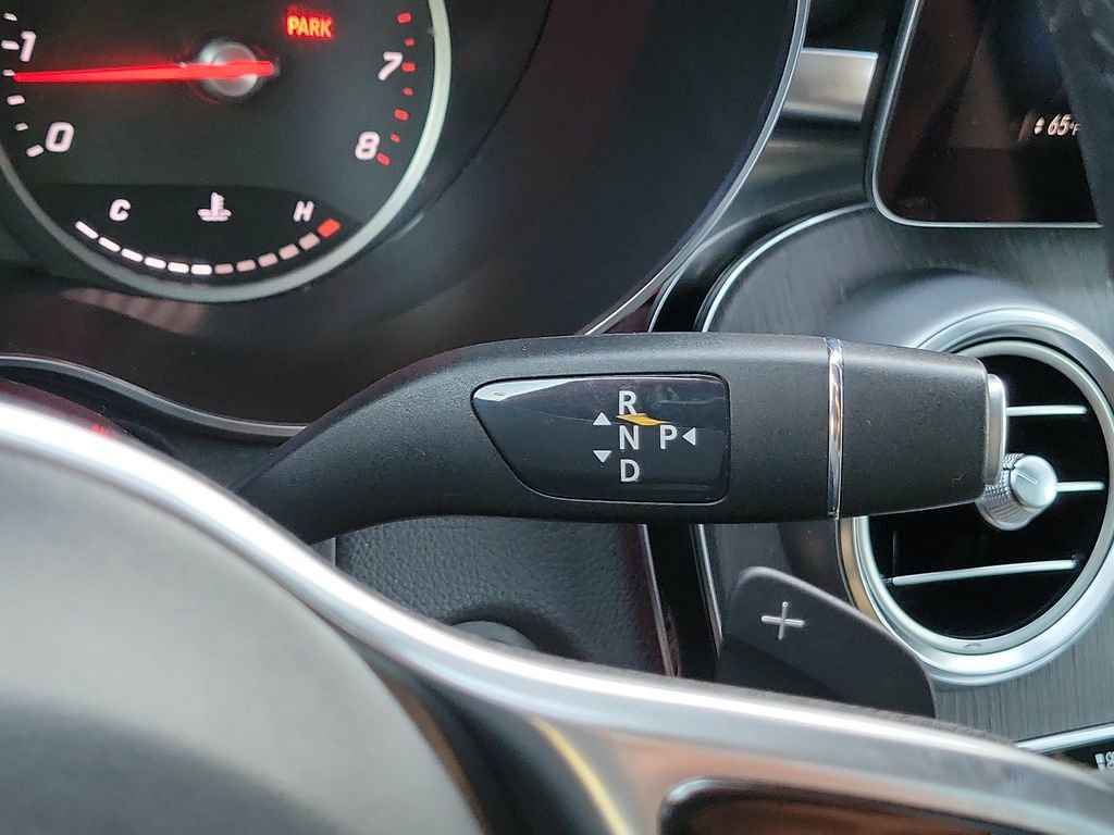 Used 2021 Mercedes-Benz GLC 300 w/ Premium Package image 29