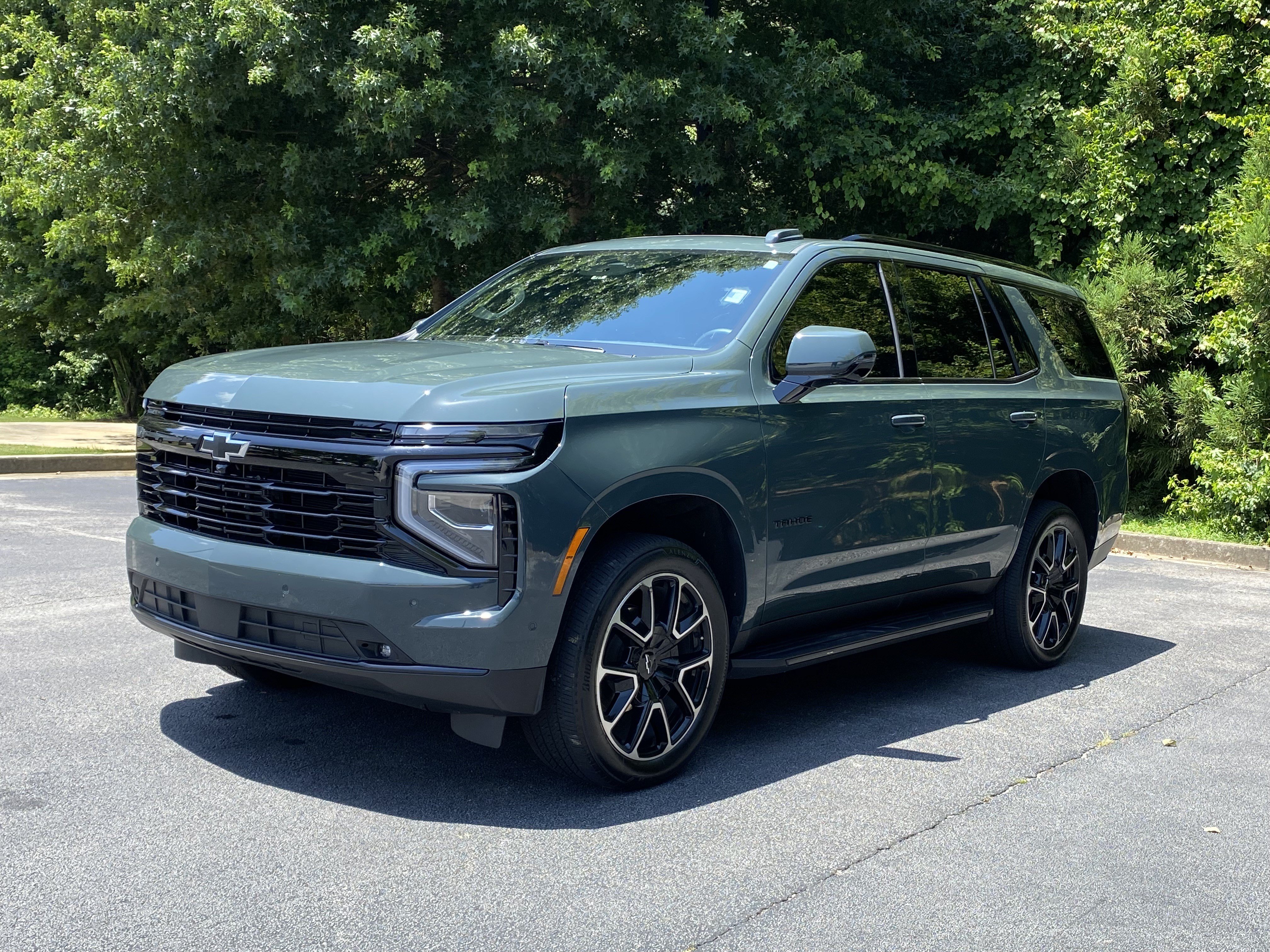 Used 2025 Chevrolet Tahoe RST w/ Comfort Package RWD image 5