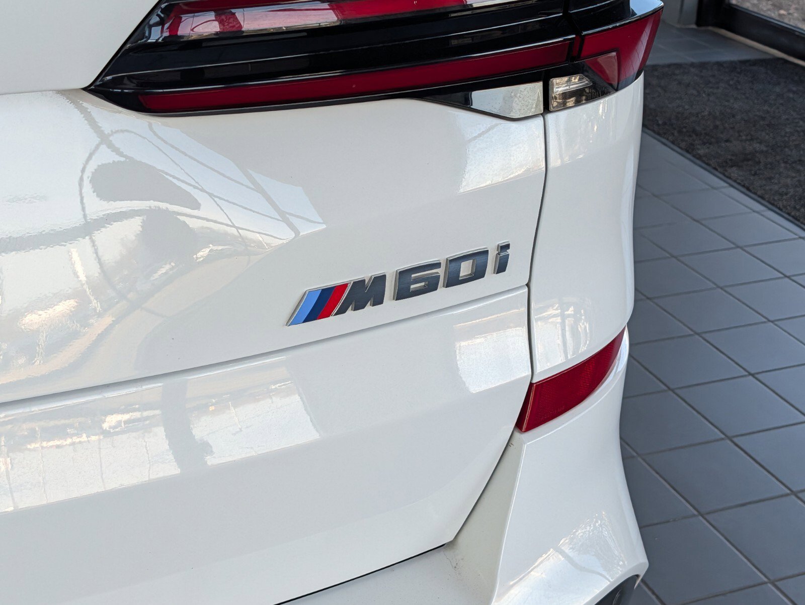 Certified 2024 BMW X5 M60i image 4