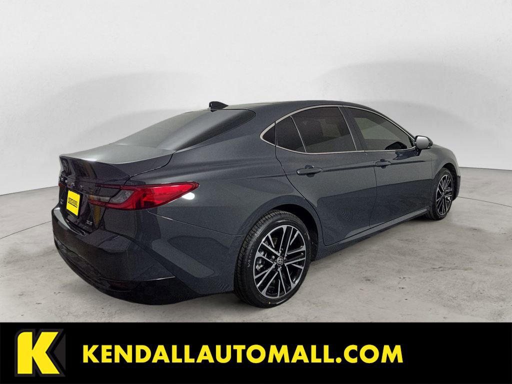 Used 2025 Toyota Camry XLE image 5