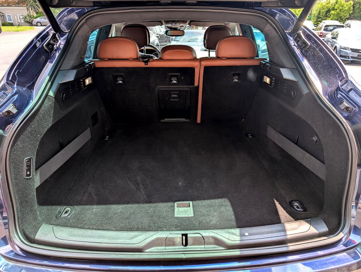 Used 2019 Maserati Levante image 13