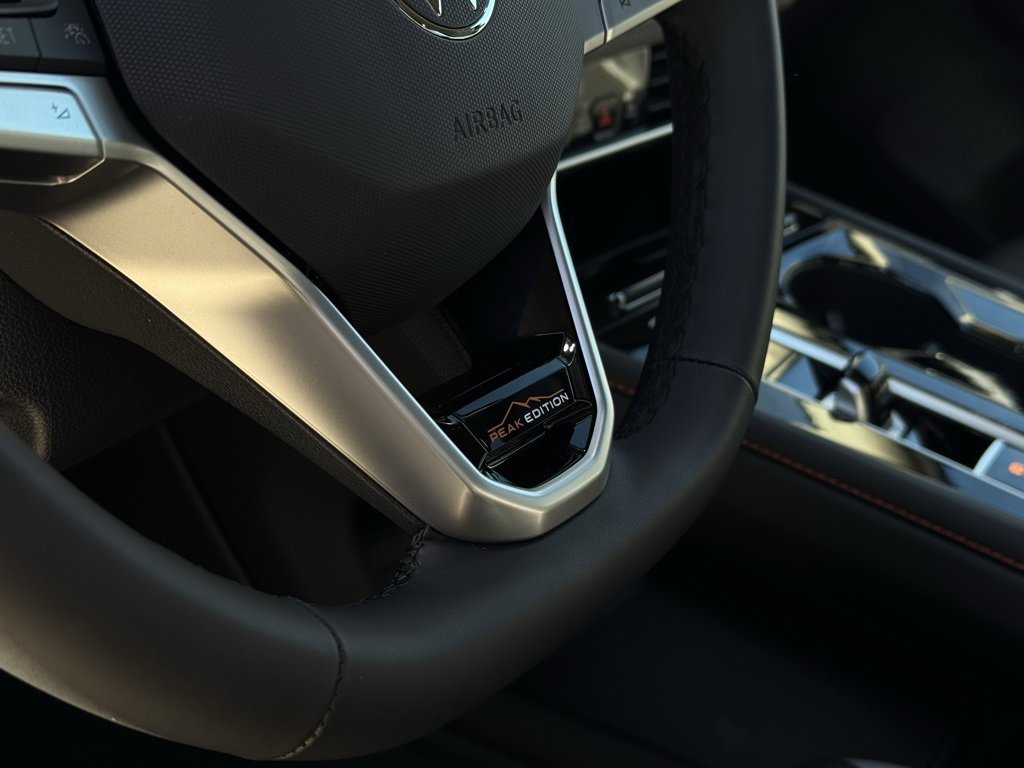 New 2025 Volkswagen Atlas Peak Edition SE image 19
