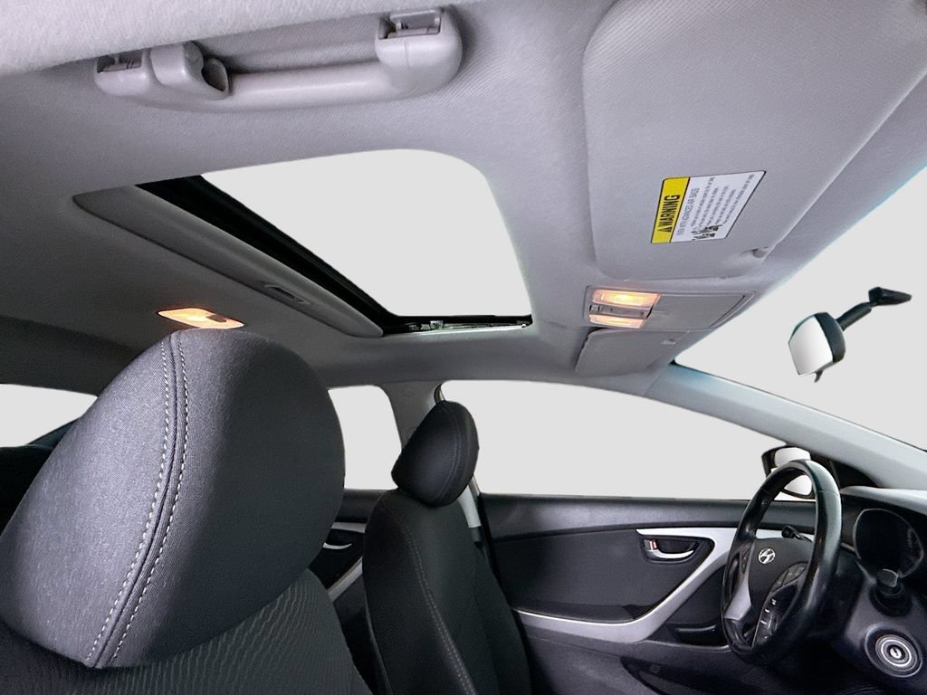 Used 2015 Hyundai Elantra SE w/ Option Group 03 FWD image 18
