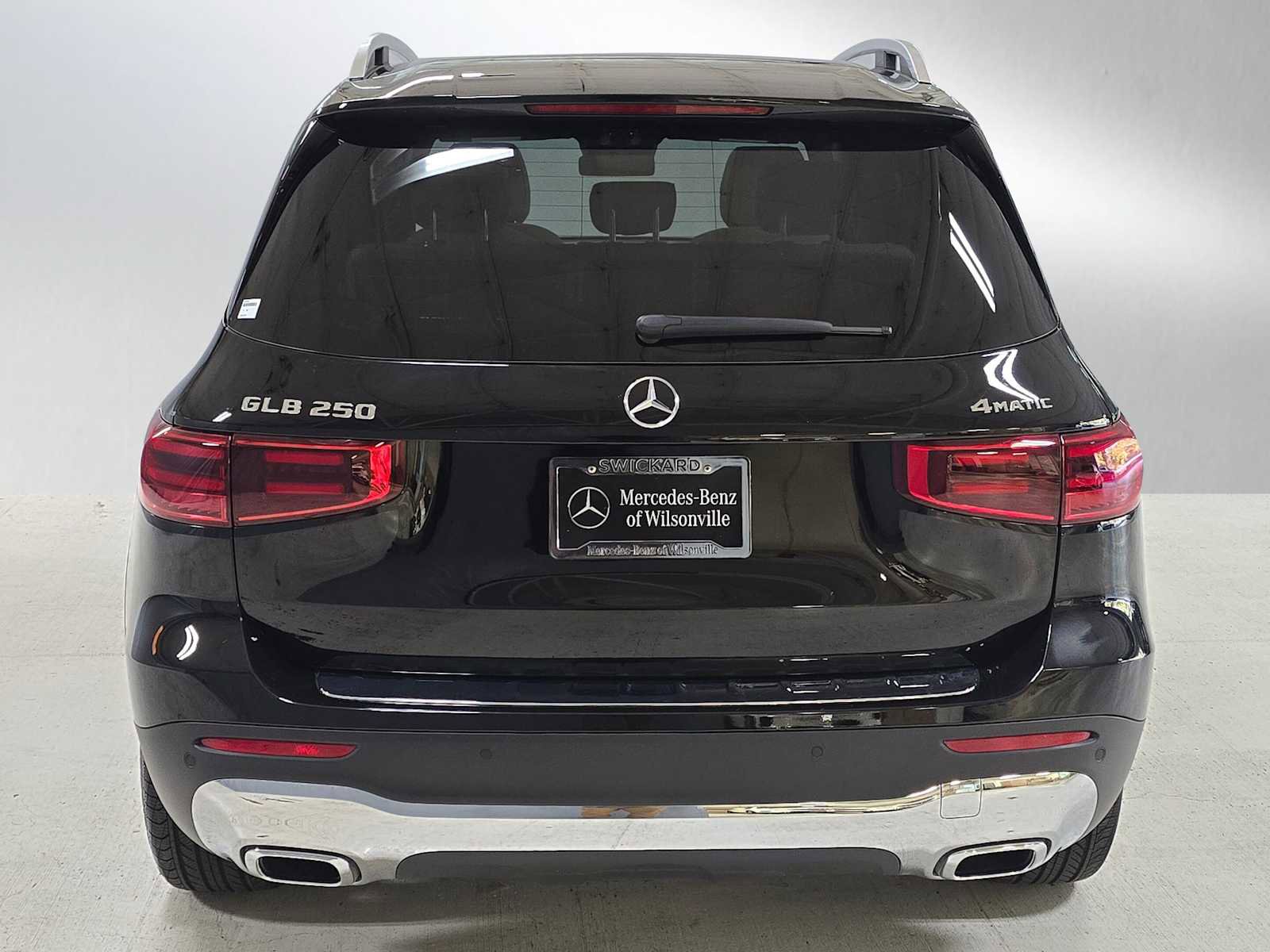 Certified 2025 Mercedes-Benz GLB 250 4MATIC image 4