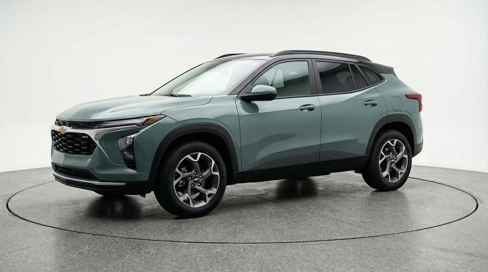 Used 2025 Chevrolet Trax LT FWD image 3