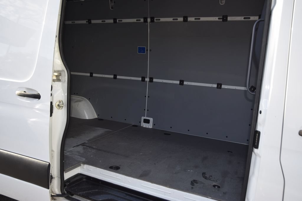 Used 2024 Mercedes-Benz Sprinter 2500 w/ Acoustic Package image 11