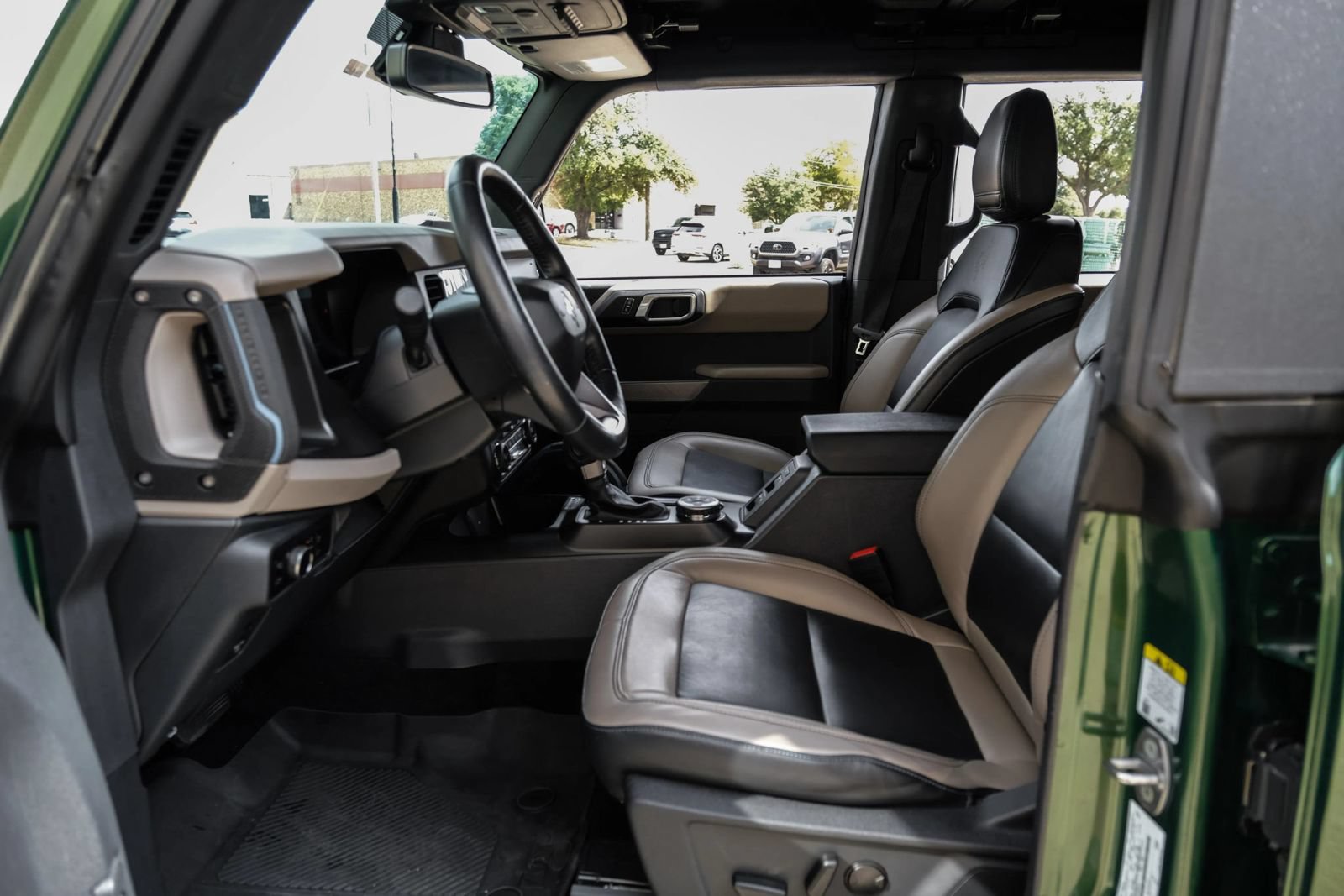 Used 2023 Ford Bronco Wildtrak AWD/4WD image 3