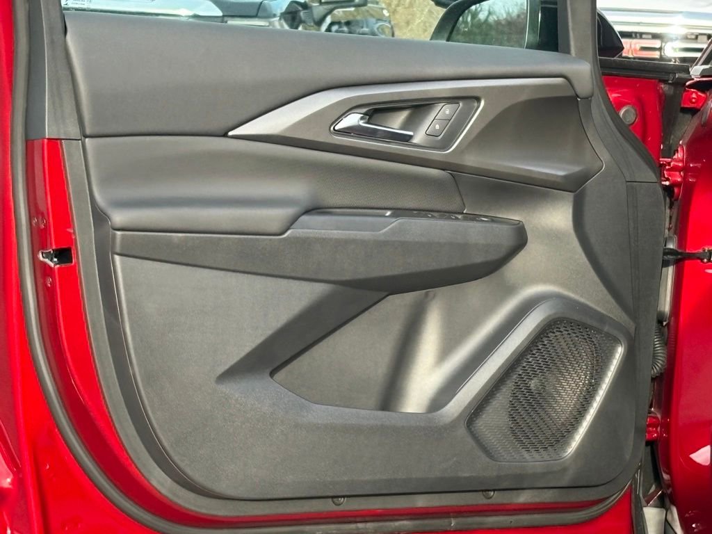 New 2026 Chevrolet Equinox EV LT w/ Midnight Package image 34