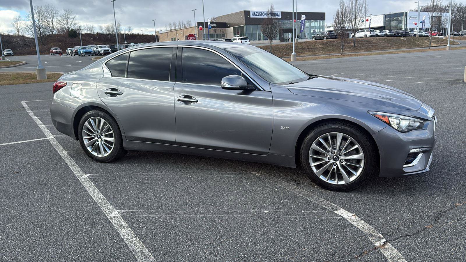 Used 2019 INFINITI Q50 Luxe image 3