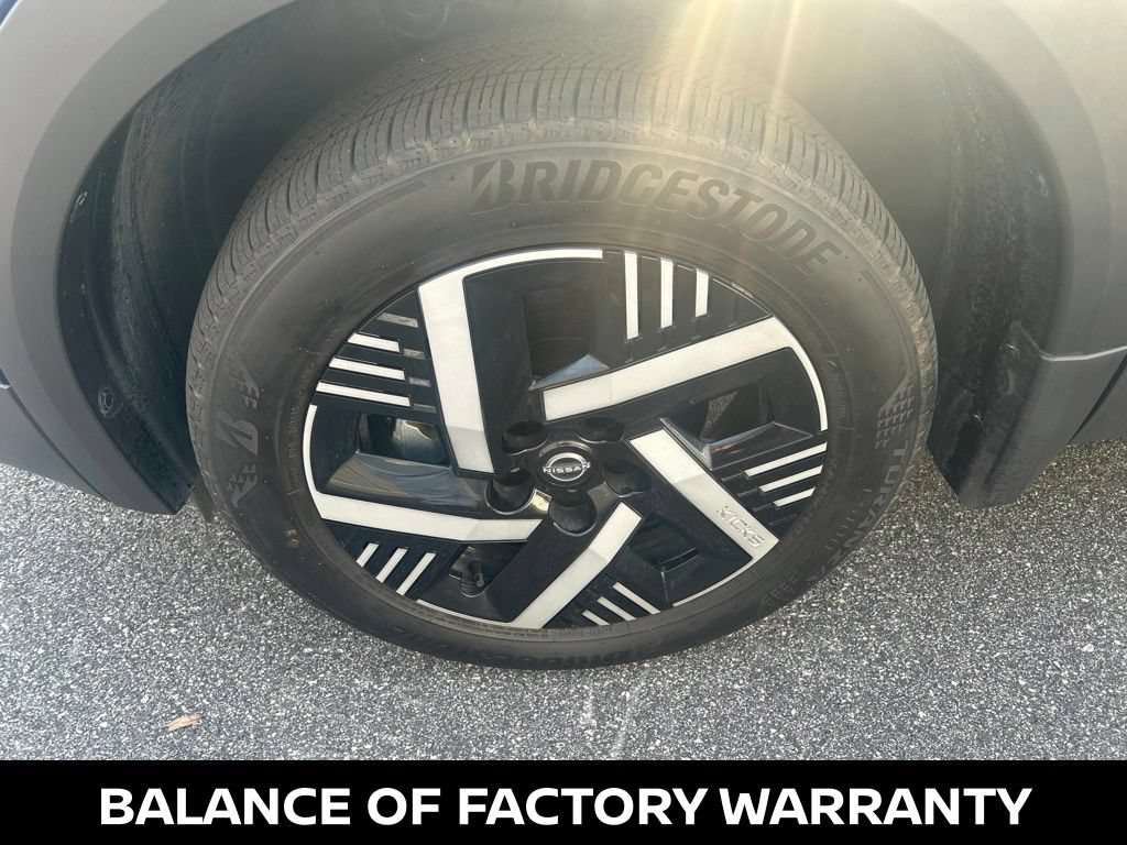Certified 2025 Nissan Kicks SV FWD image 10