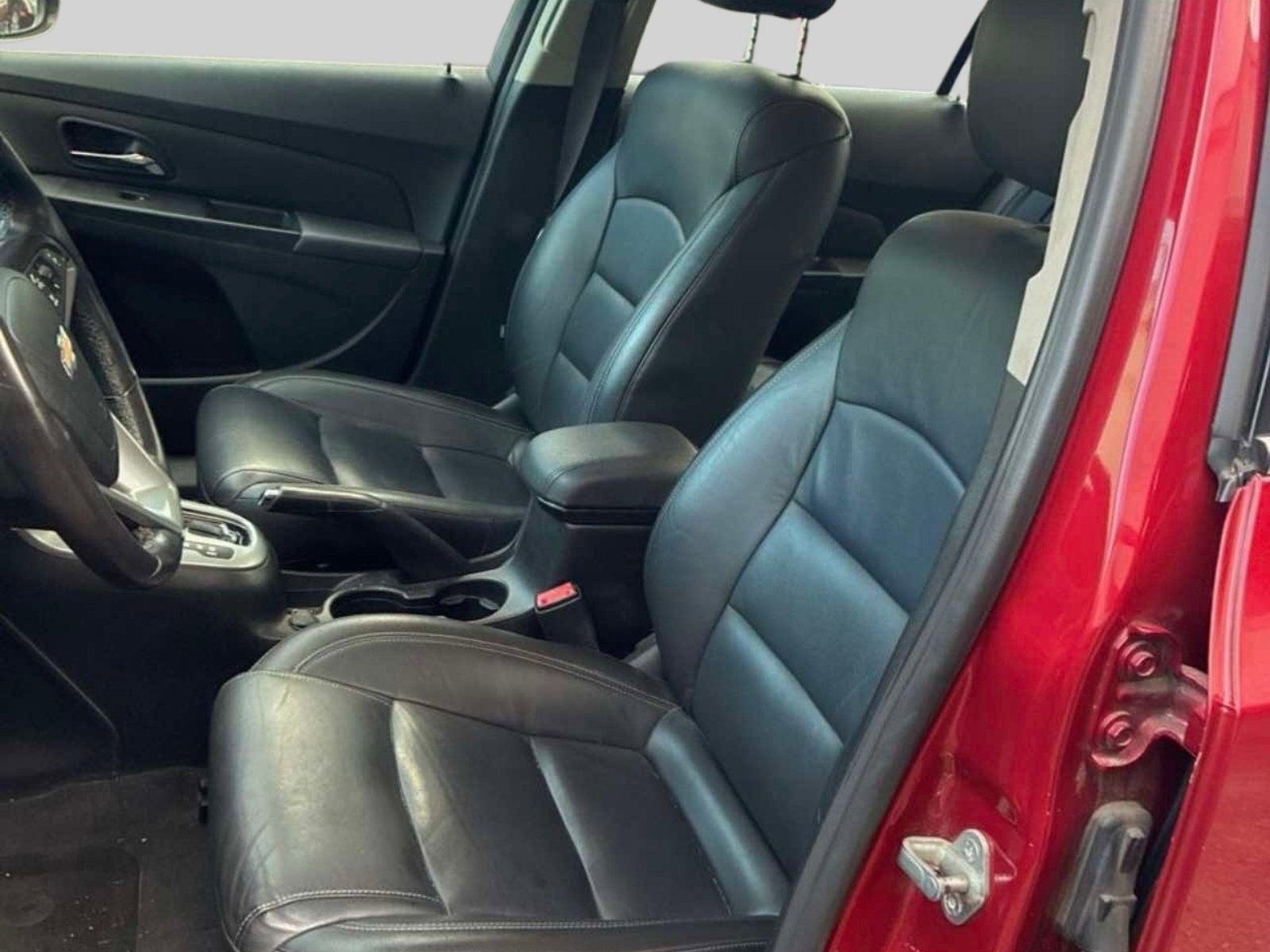 Used 2012 Chevrolet Cruze LT FWD image 3