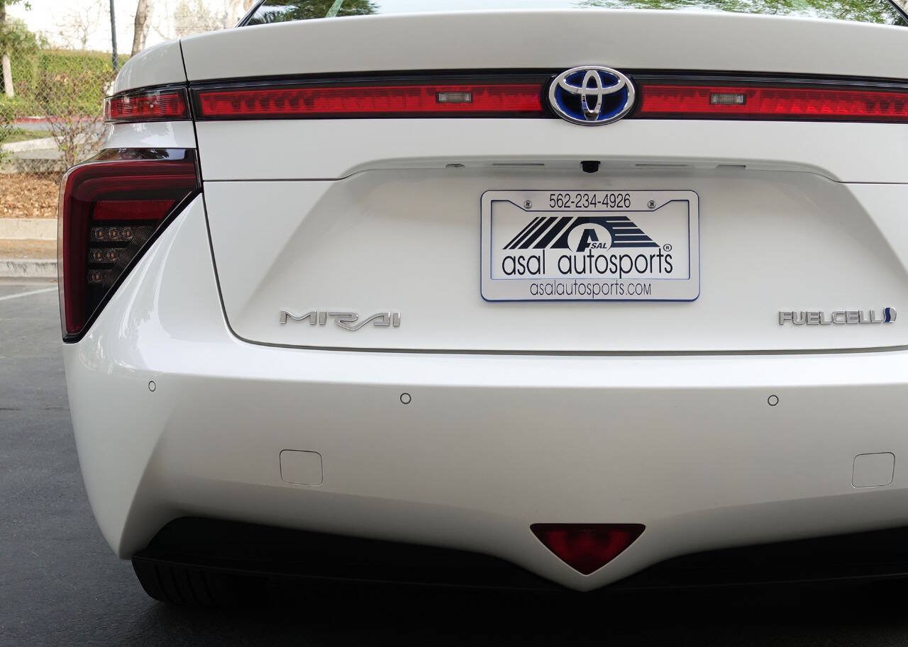 Used 2017 Toyota Mirai FWD image 15