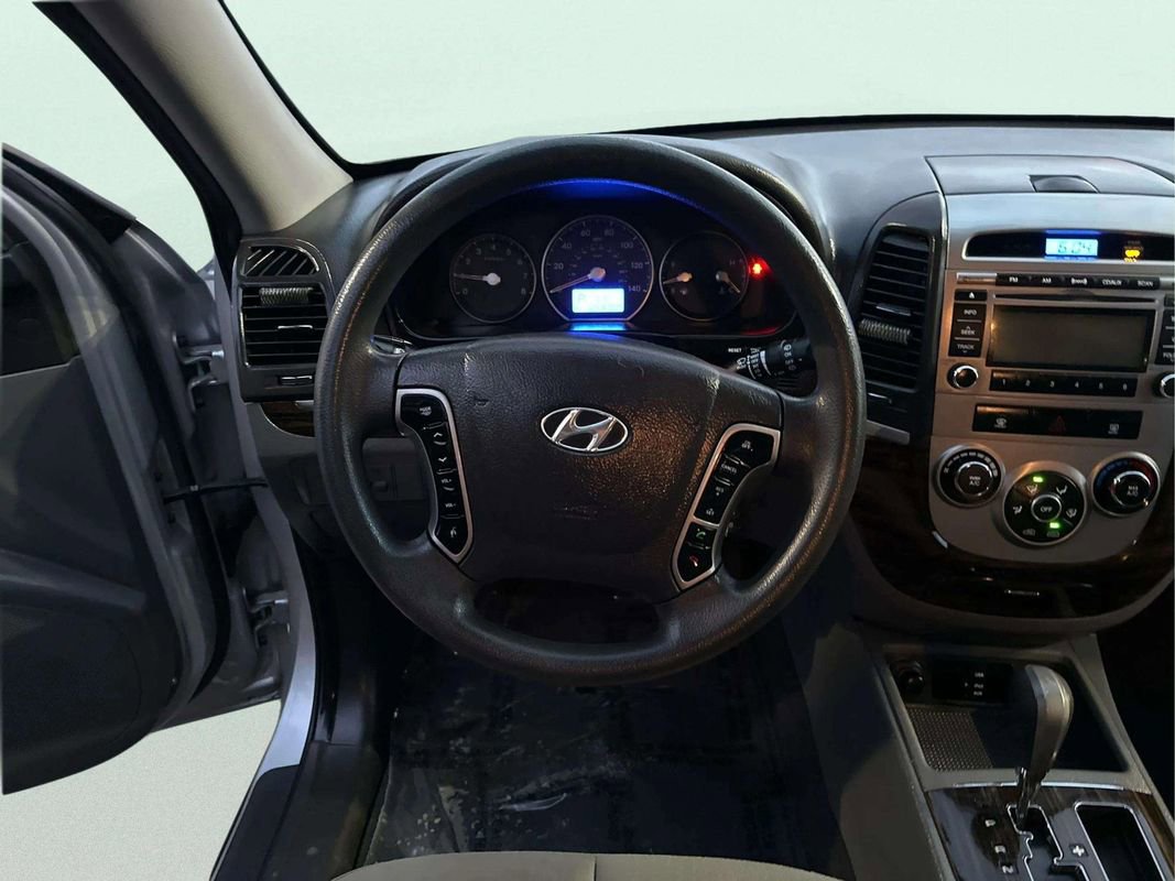 Used 2011 Hyundai Santa Fe GLS image 22