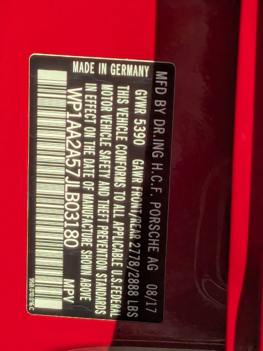 Used 2018 Porsche Macan image 30