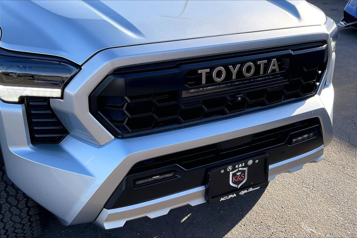 Used 2024 Toyota Tacoma 4x4 Double Cab Hybrid image 26