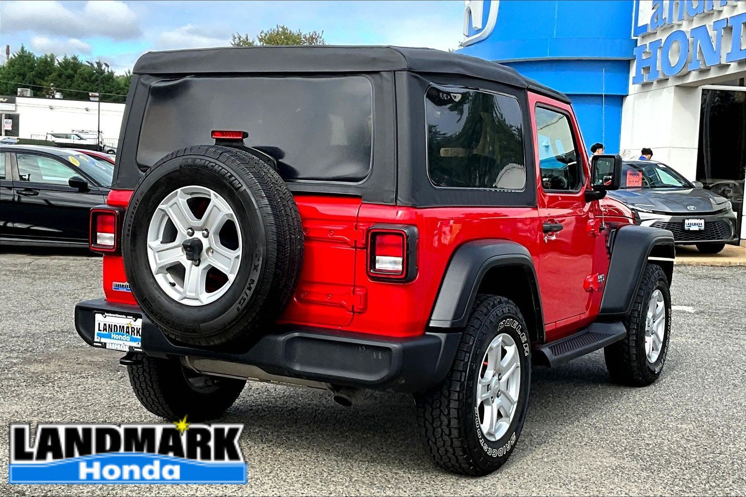 Used 2021 Jeep Wrangler Sport AWD/4WD image 2
