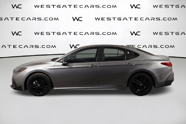 Used 2025 Toyota Camry SE w/ Convenience Package FWD image 5