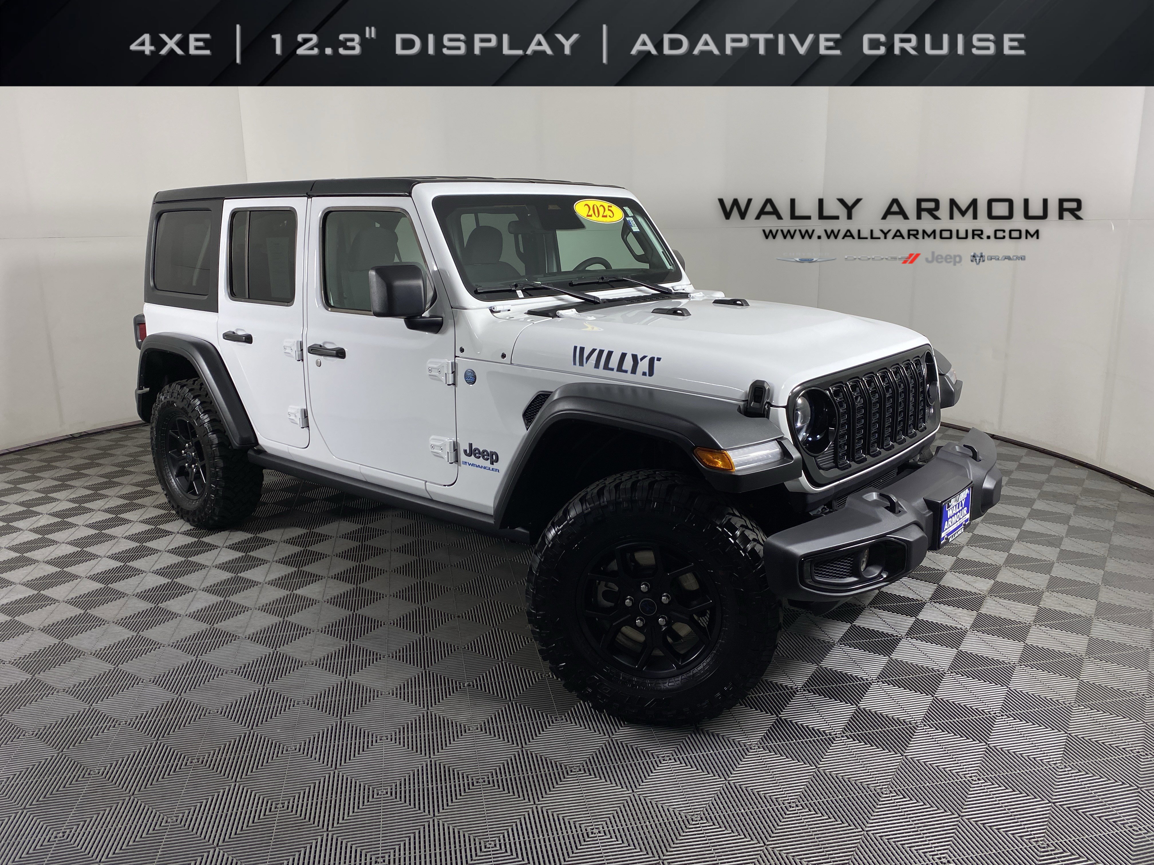 Used 2025 Jeep Wrangler Willys AWD/4WD image 1