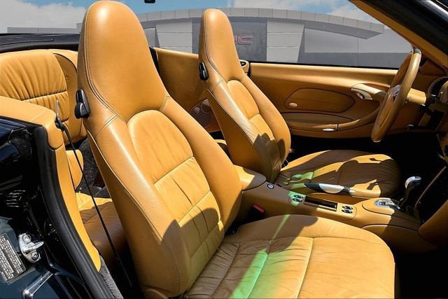 Used 2000 Porsche 911 Carrera RWD image 9