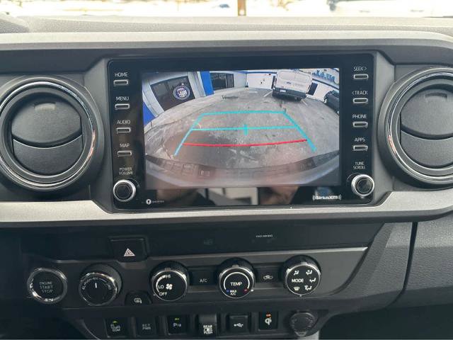 Used 2020 Toyota Tacoma TRD Off-Road w/ Technology Package image 21