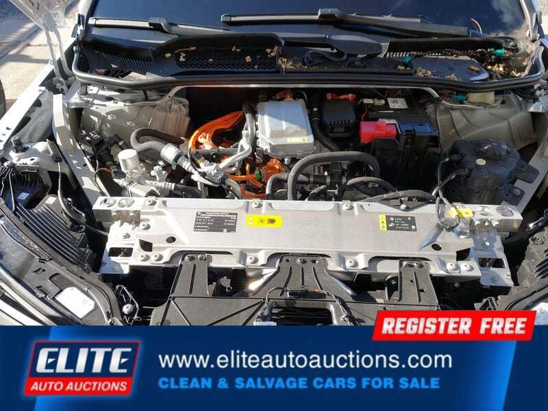 Used 2025 BMW iX xDrive50 image 19