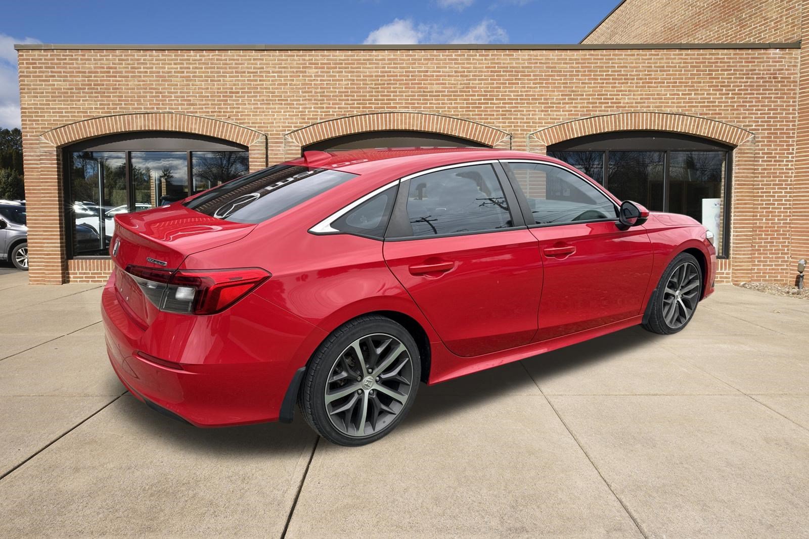 Used 2022 Honda Civic Touring image 3