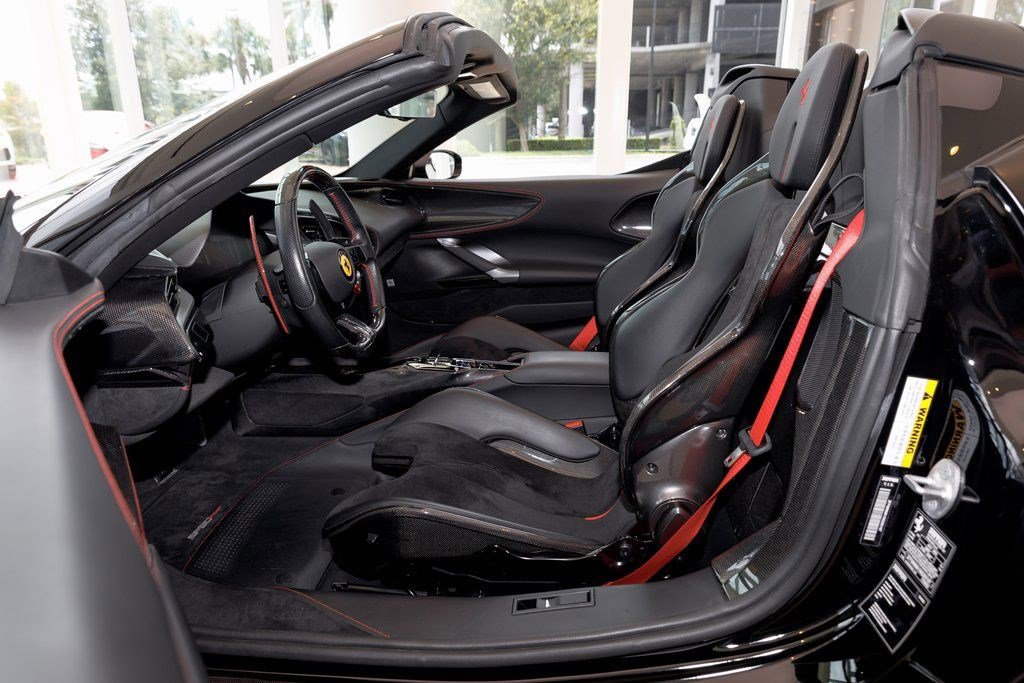 Used 2022 Ferrari SF90 Spider image 14