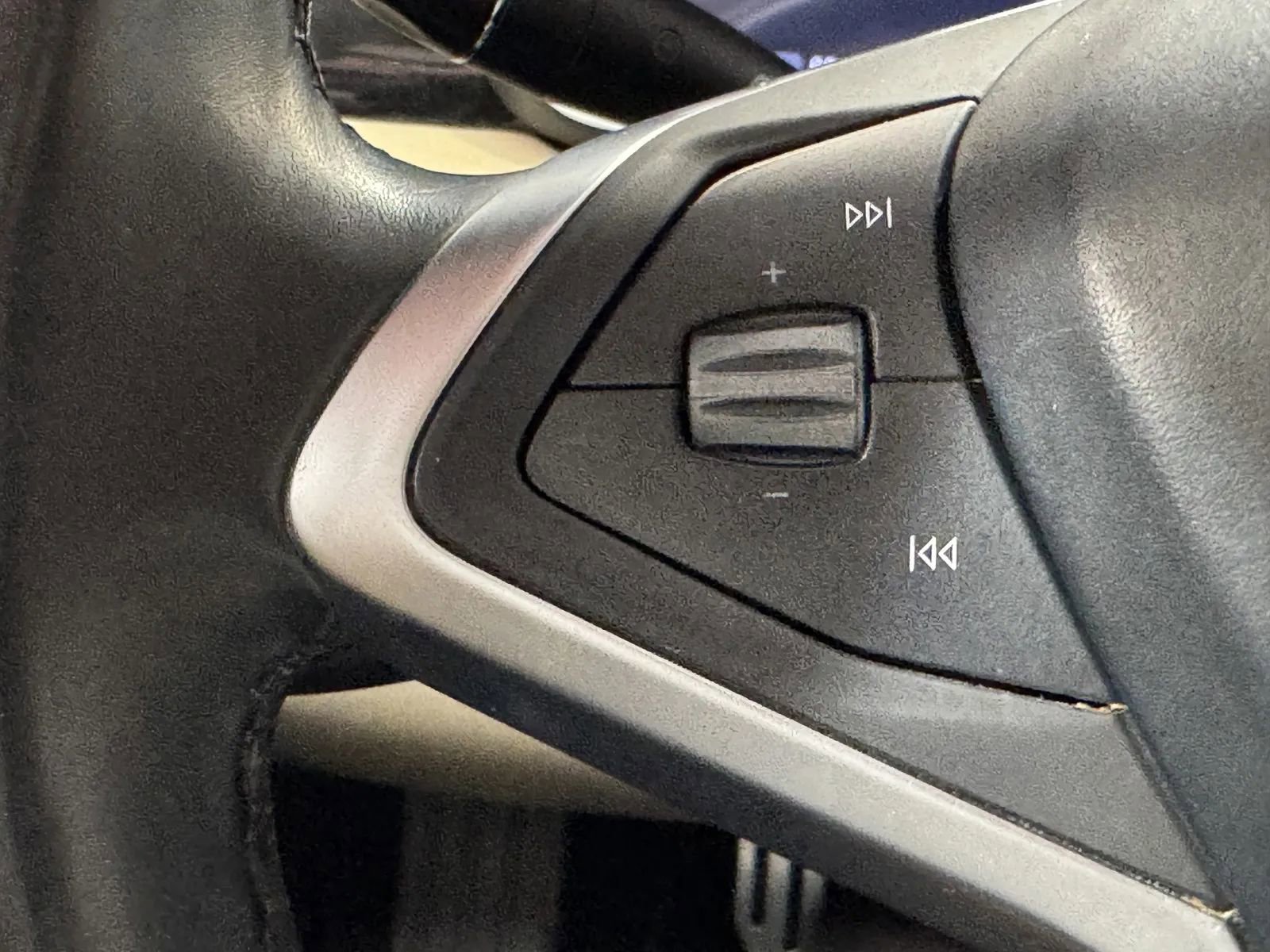 Used 2014 Tesla Model S 85 image 18