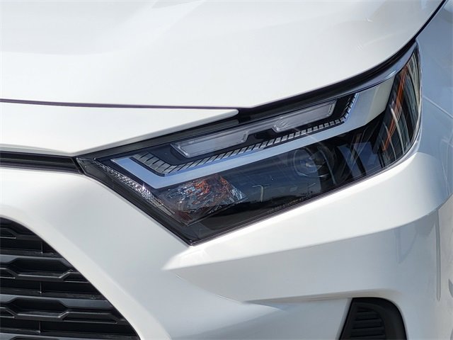 Used 2025 Toyota RAV4 XLE image 37