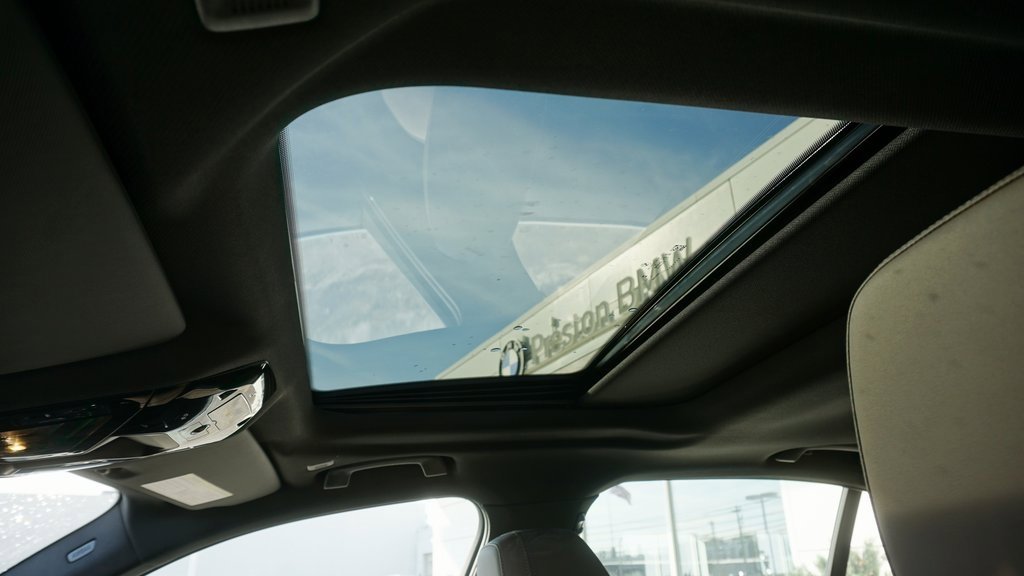 New 2026 BMW i5 eDrive40 image 17