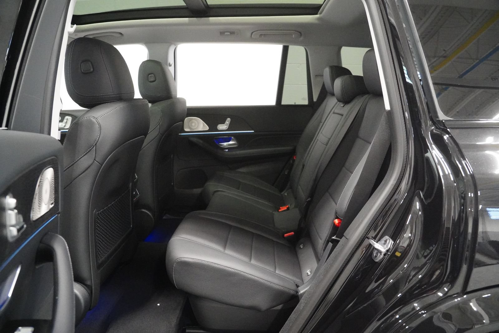 New 2026 Mercedes-Benz GLS 450 4MATIC image 16