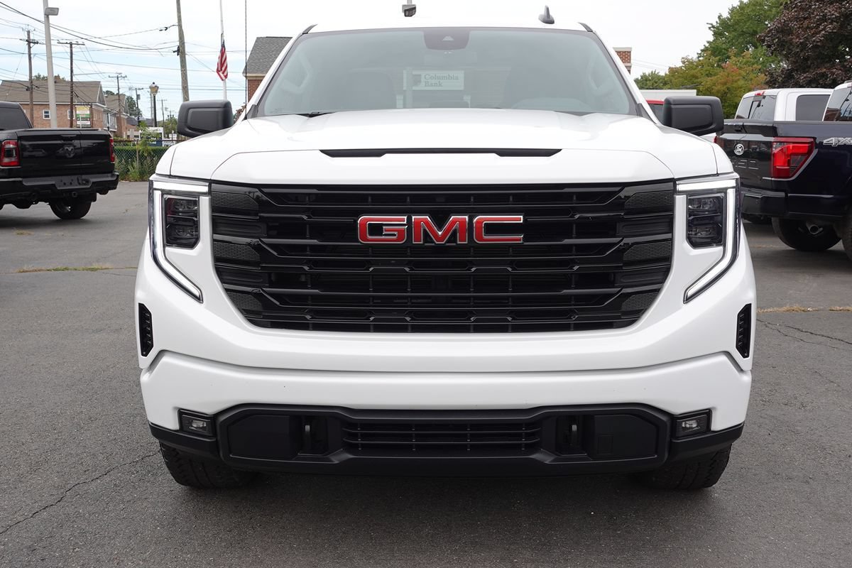 Used 2025 GMC Sierra 1500 Elevation AWD/4WD image 5