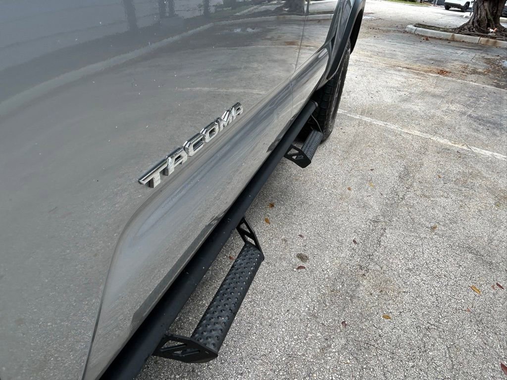 Used 2021 Toyota Tacoma TRD Off-Road image 32