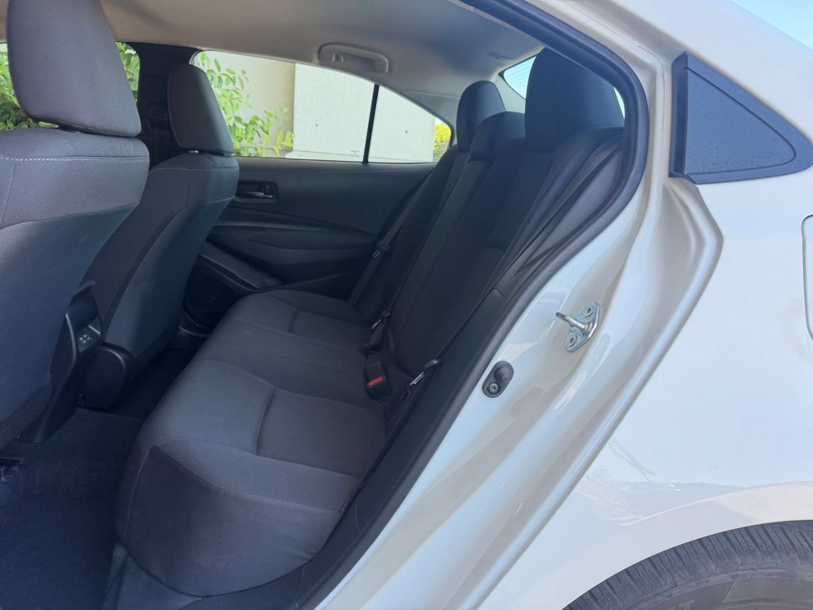 Used 2025 Toyota Corolla LE FWD image 67