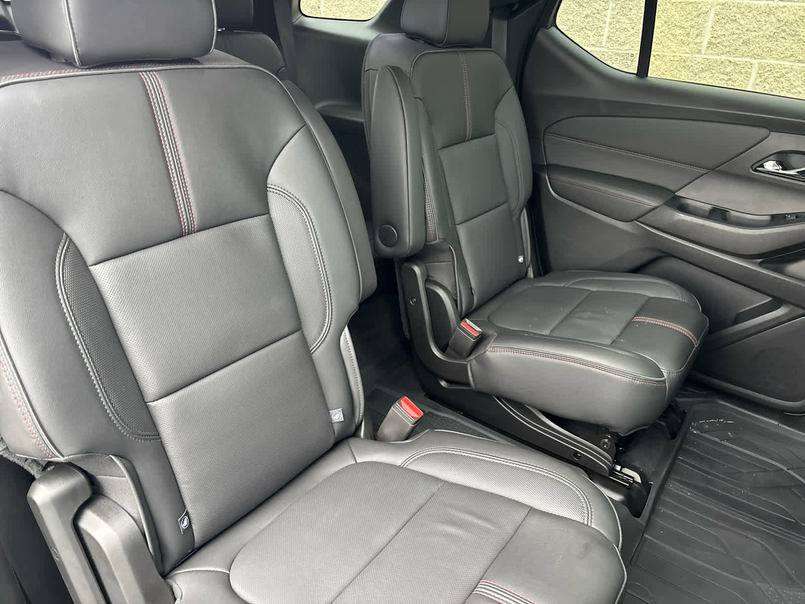 Used 2024 Chevrolet Traverse RS w/ LPO, Floor Liner Package image 26