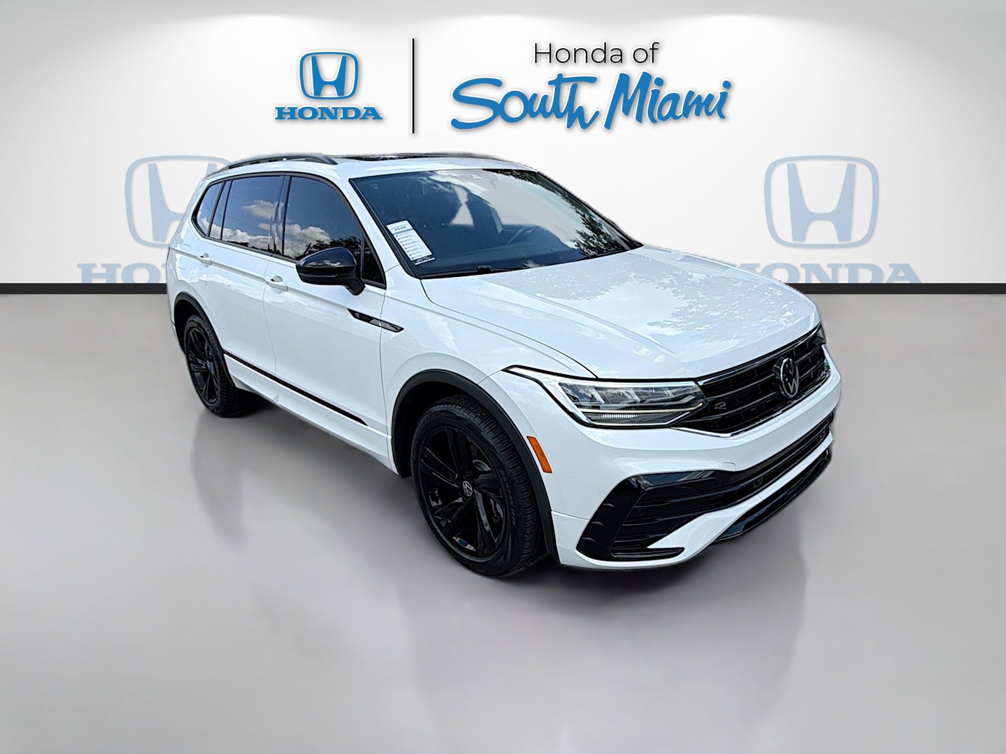 Used 2024 Volkswagen Tiguan SE R-Line FWD video 1