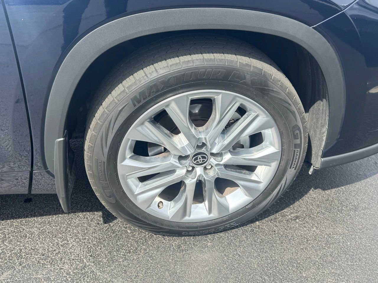 Used 2023 Toyota Highlander Limited image 15