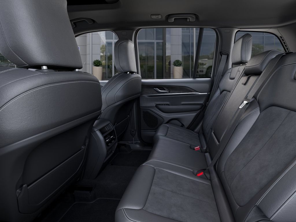 New 2026 Jeep Grand Cherokee Altitude AWD/4WD image 23