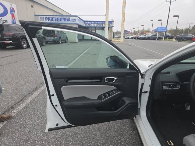 Used 2025 Honda Civic Sport Touring image 15