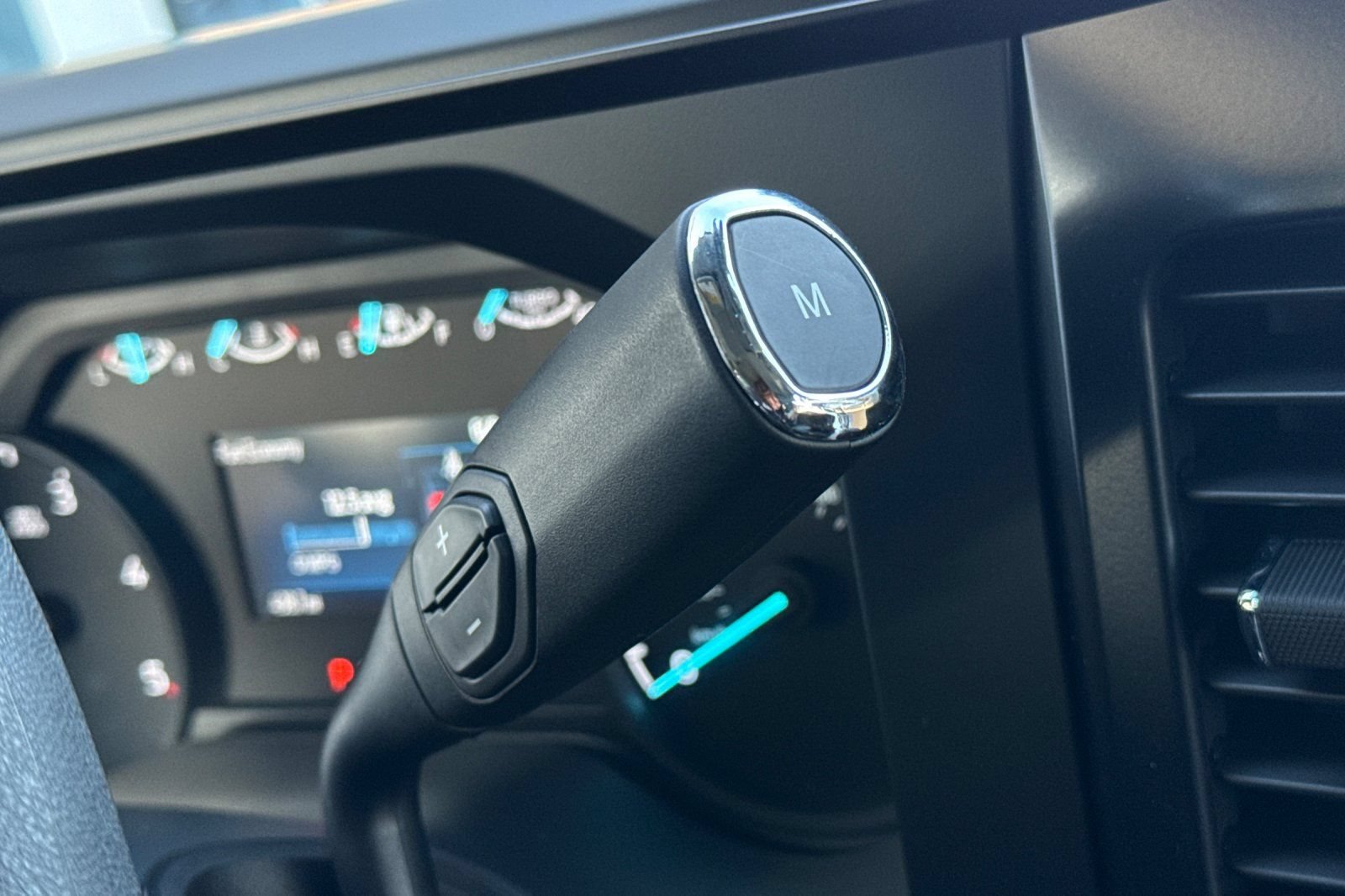 New 2025 Ford F550 4x4 SuperCab Super Duty image 22