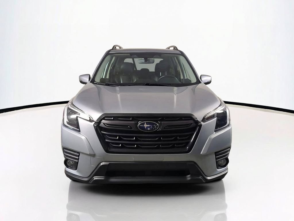 Used 2022 Subaru Forester Limited AWD/4WD image 3