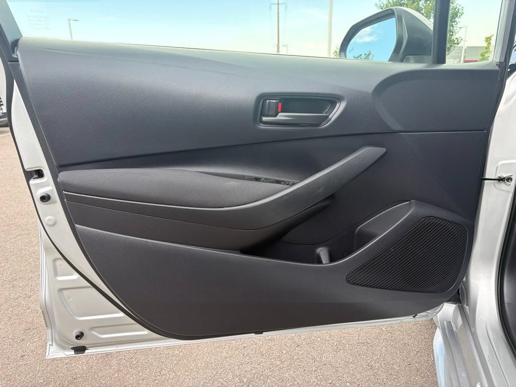 Used 2023 Toyota Corolla LE w/ LE Premium Package FWD image 23