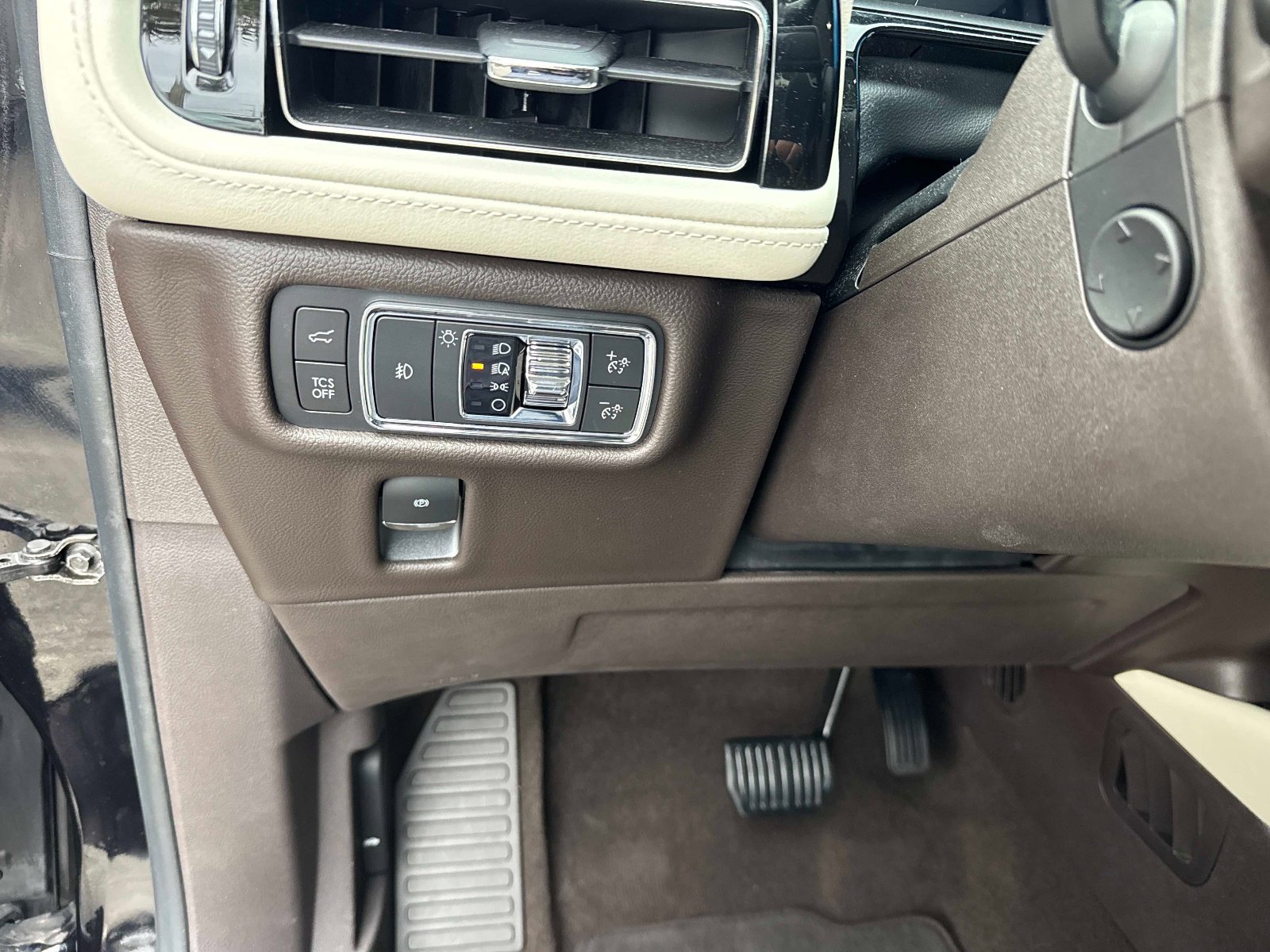 Used 2021 Lincoln Nautilus Black Label w/ Class II Trailer Tow Package image 33