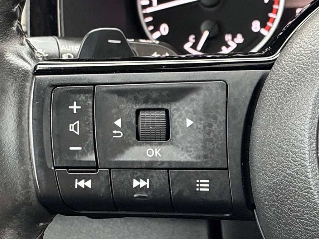 Used 2023 Nissan Pathfinder SL w/ SL Premium Package AWD/4WD image 26