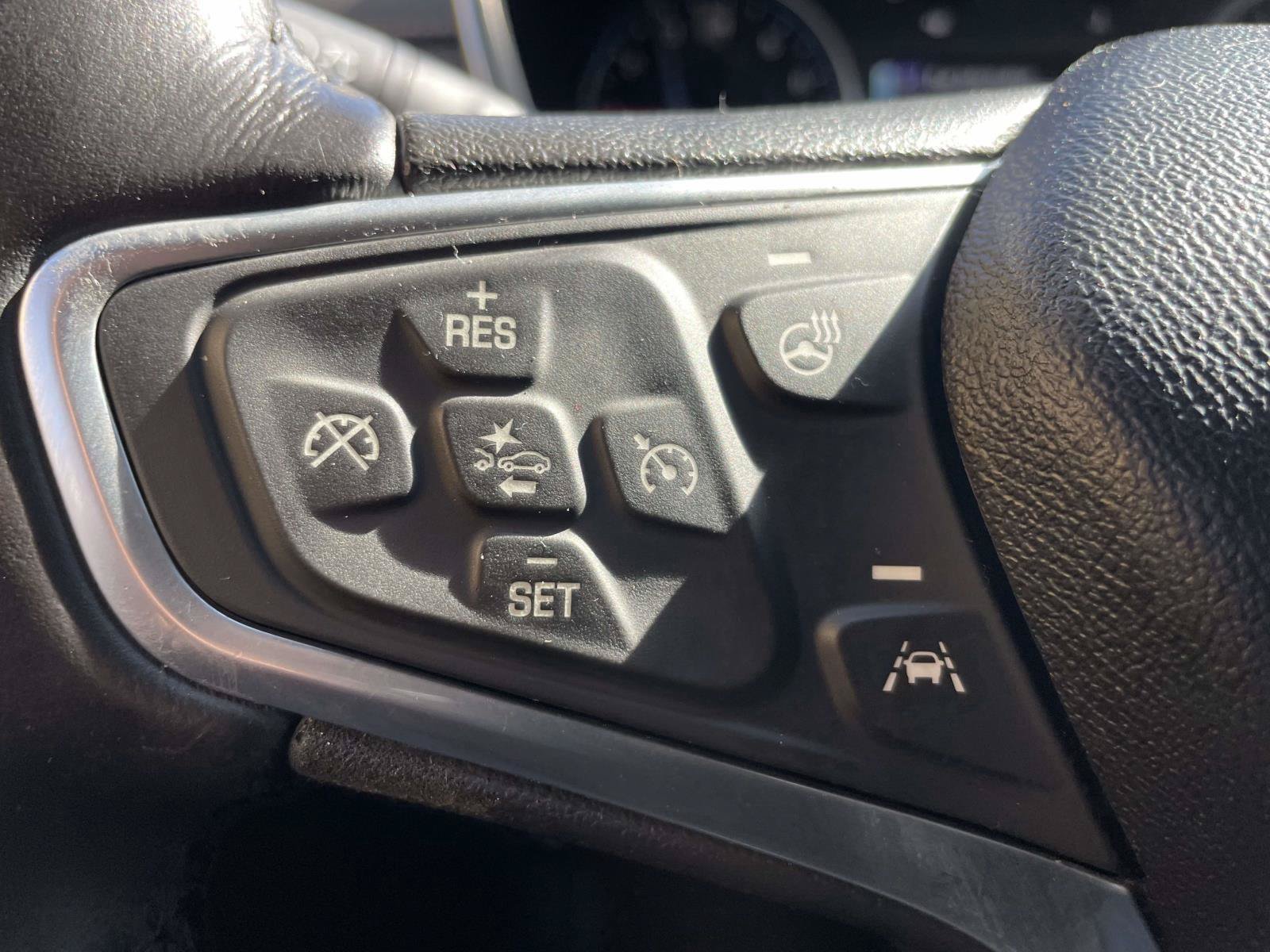 Used 2018 Chevrolet Equinox Premier AWD/4WD image 24