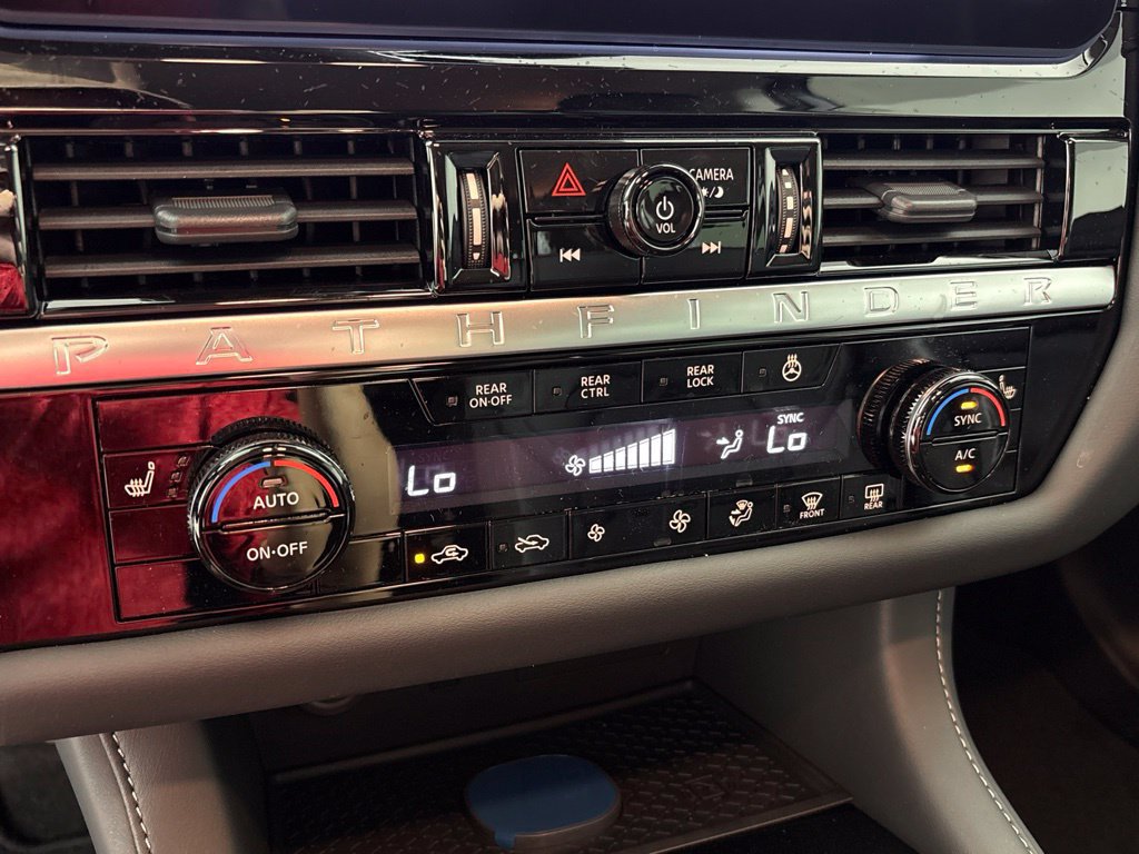 New 2026 Nissan Pathfinder SL FWD image 39