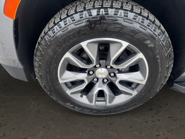 Certified 2022 Chevrolet Suburban LT w/ LT Signature Plus Package image 9