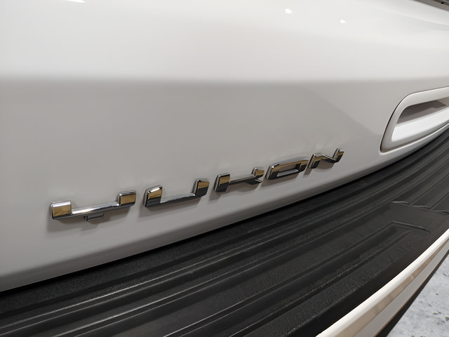 Certified 2023 GMC Yukon Denali AWD/4WD image 23