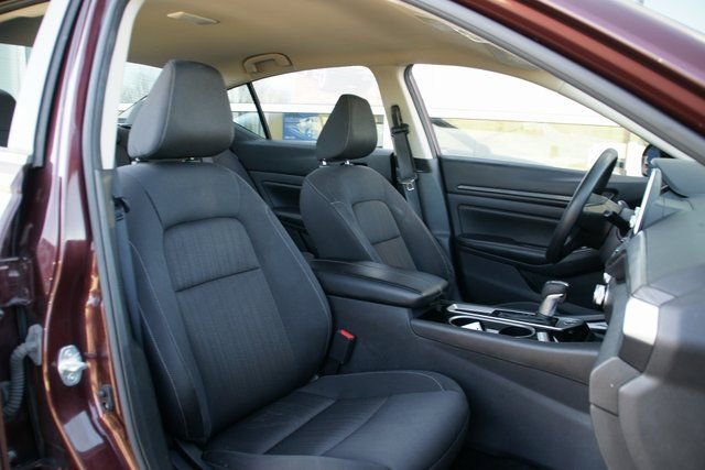 Used 2024 Nissan Altima 2.5 SV image 35