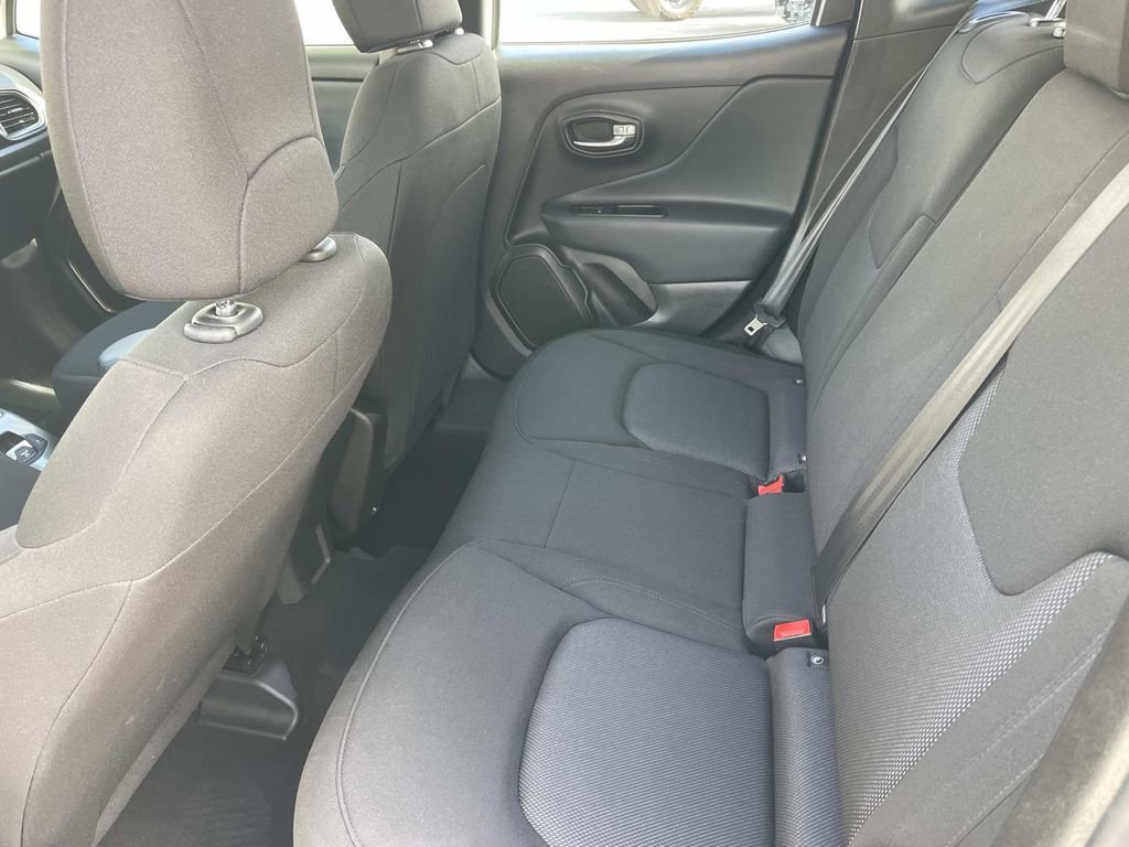 Used 2022 Jeep Renegade Sport image 28